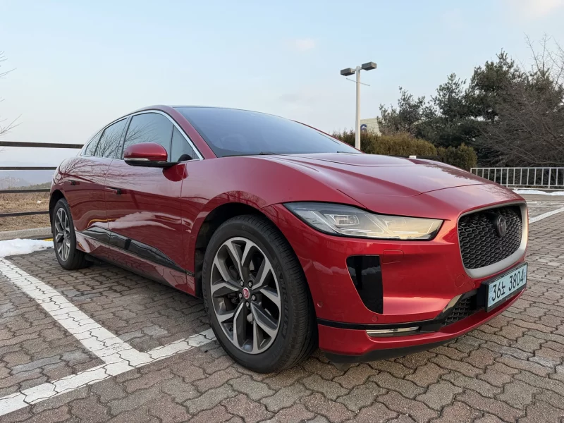 Jaguar I-PACE