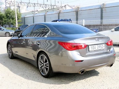 Infiniti Q50