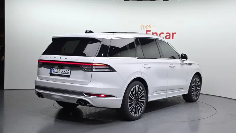 Lincoln Aviator