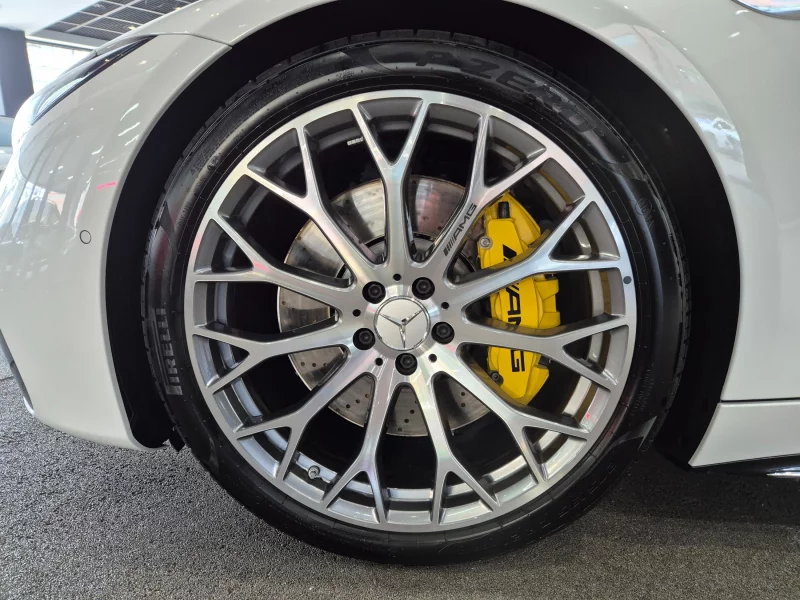 Mercedes-Benz SL-Class