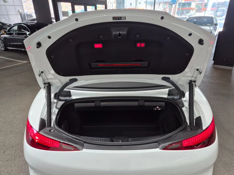 Mercedes-Benz SL-Class