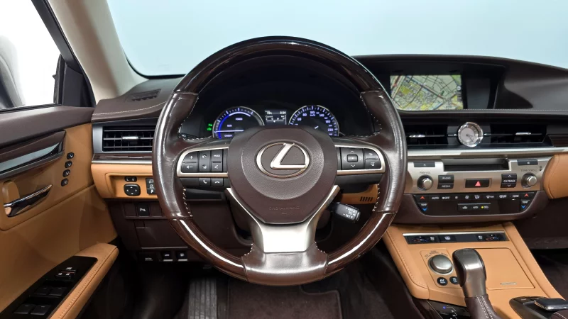 Lexus ES300h