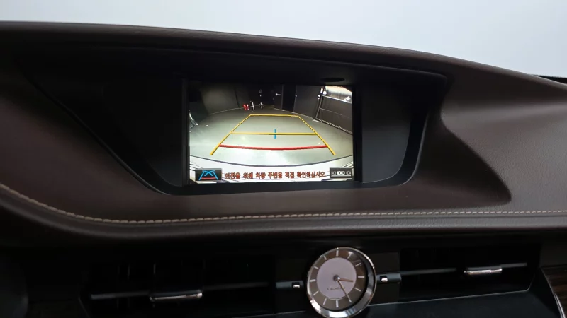 Lexus ES300h