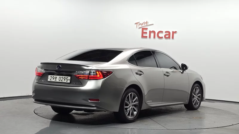 Lexus ES300h