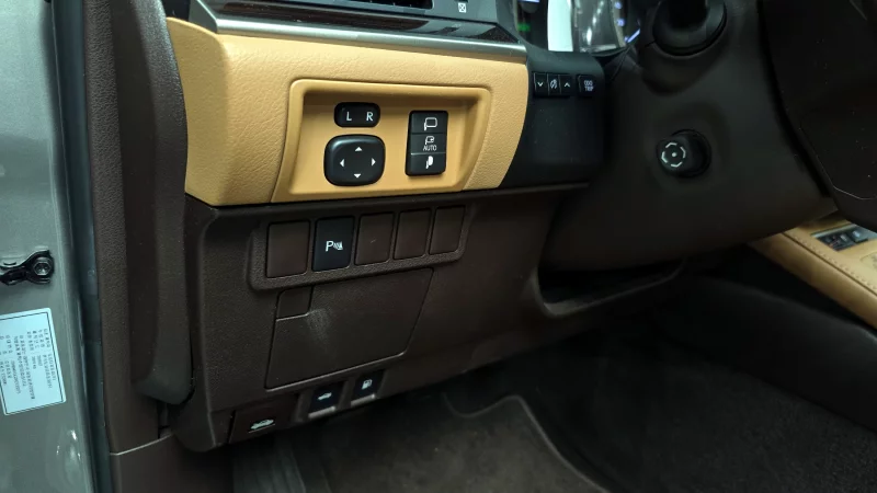 Lexus ES300h