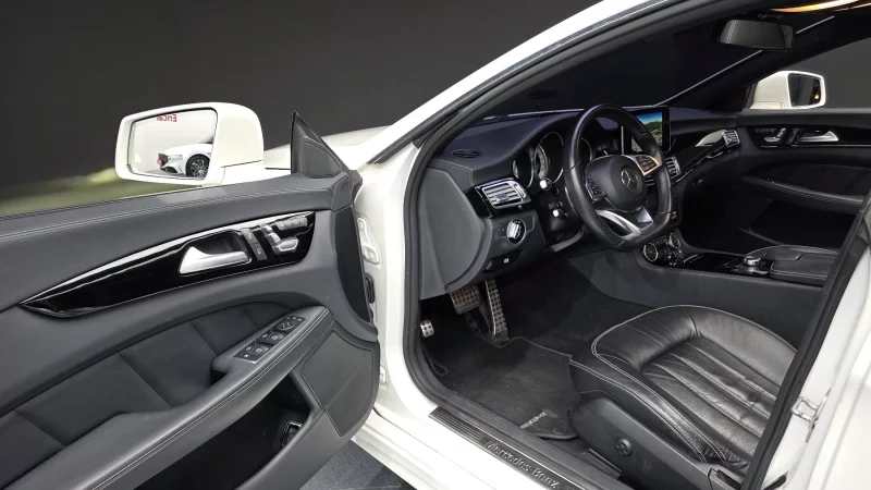 Mercedes-Benz CLS-Class