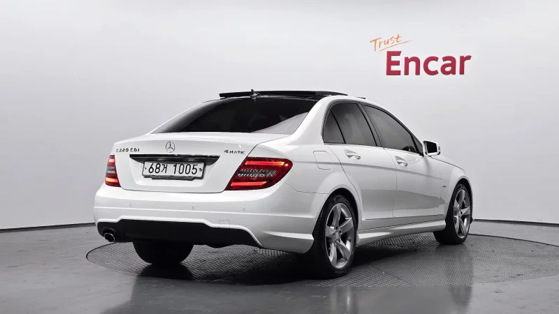 Mercedes-Benz C-Class