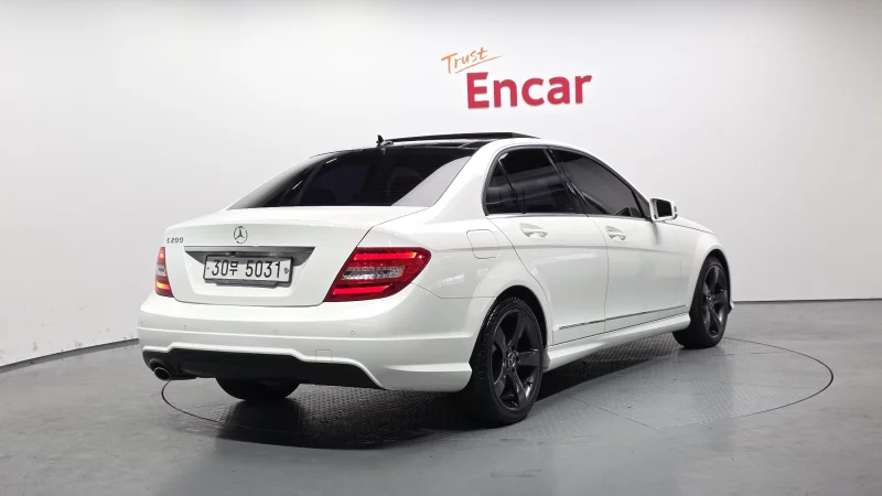 Mercedes-Benz C-Class