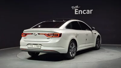 Renault SM6