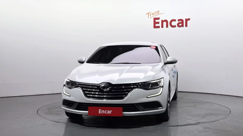 Renault SM6