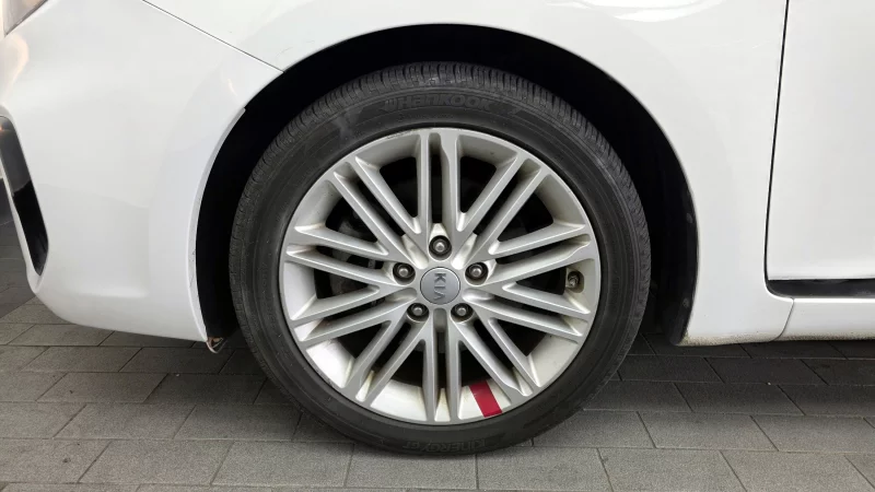 Kia Carens