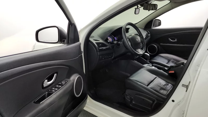 Renault SM3