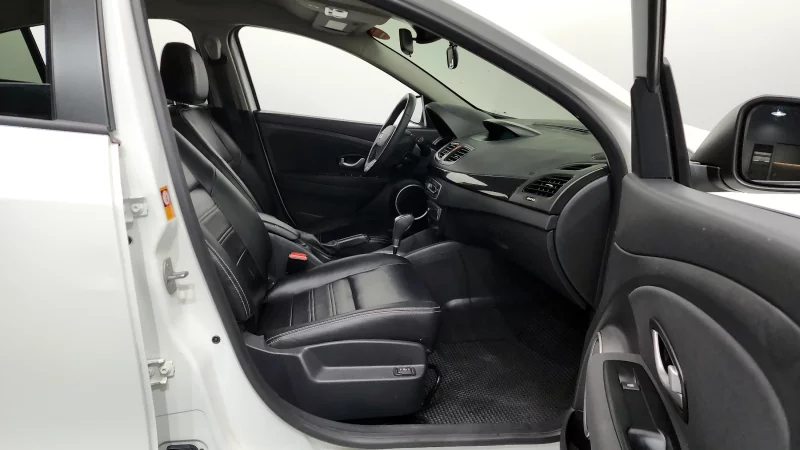 Renault SM3