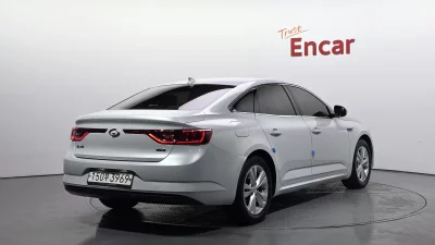 Renault SM6