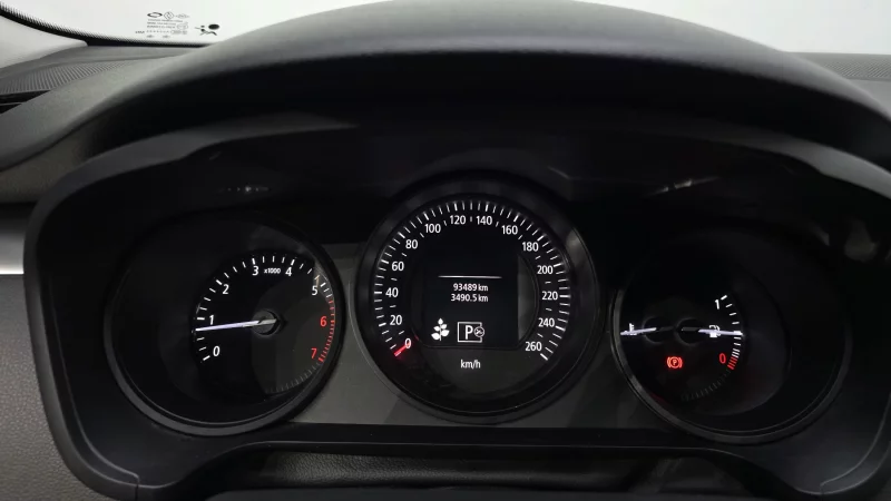 Renault SM6