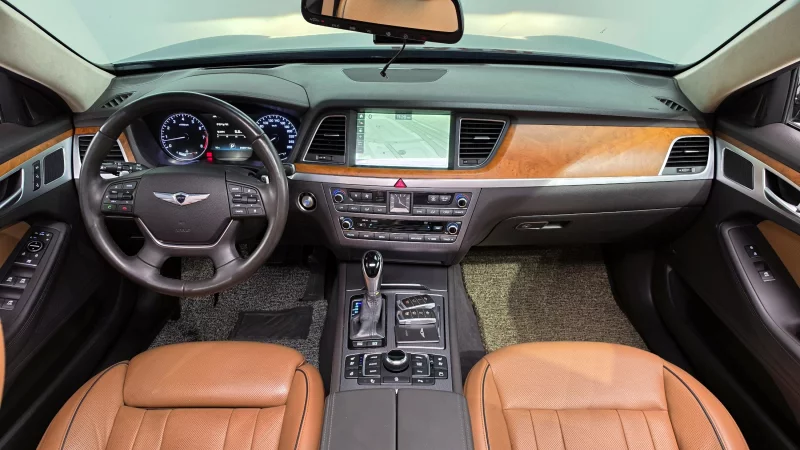Hyundai Genesis
