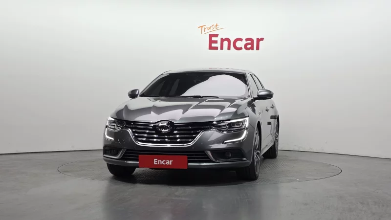Renault SM6