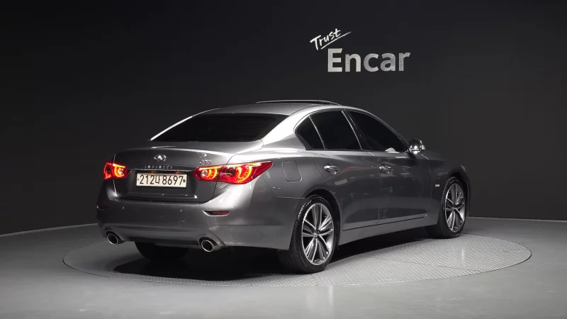 Infiniti Q50