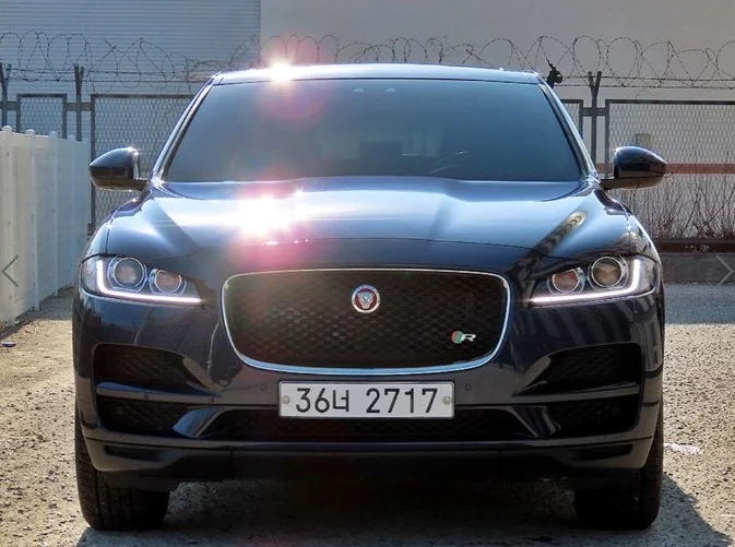 Jaguar F-PACE