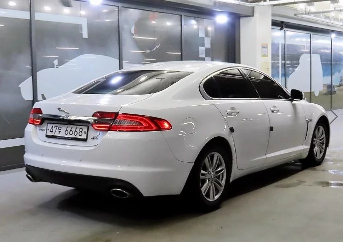 Jaguar XF