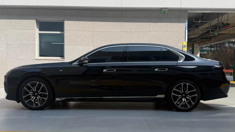 BMW 7-Series