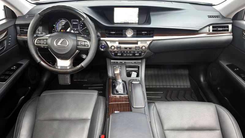 Lexus ES300h