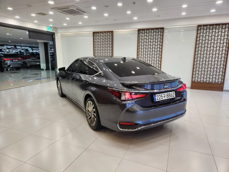Lexus ES300h