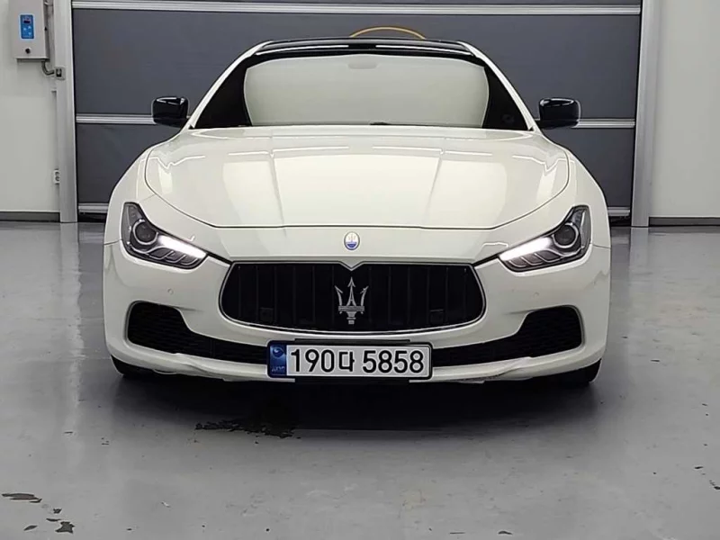Maserati GHIBLI