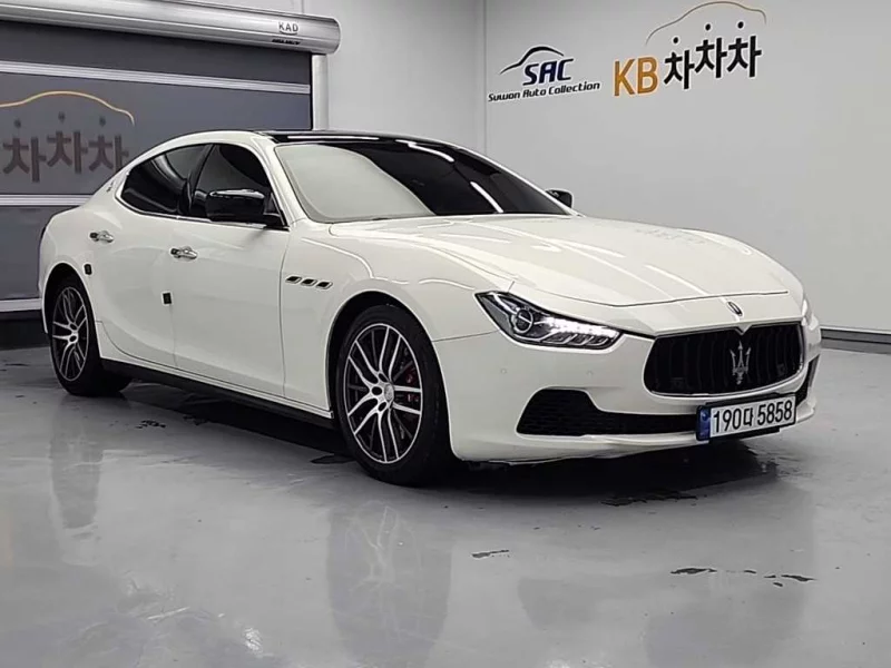Maserati GHIBLI