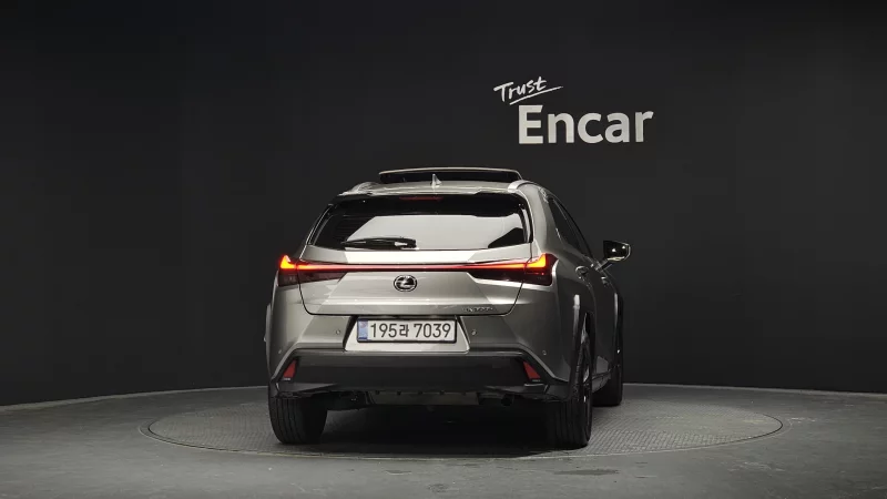 Lexus UX