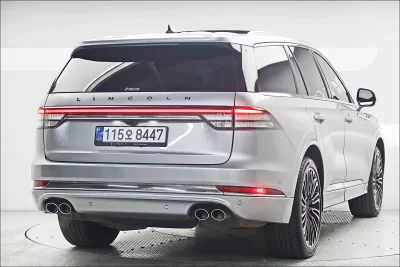Lincoln AVIATOR