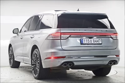 Lincoln AVIATOR