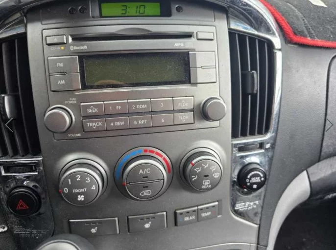 Hyundai Grand Starex