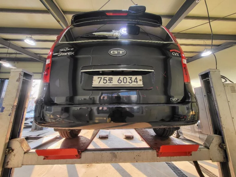 Hyundai Grand Starex