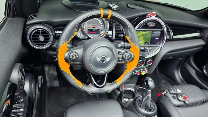 MINI Cooper Convertible