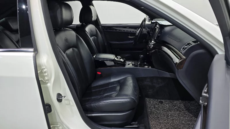 SsangYong Chairman W