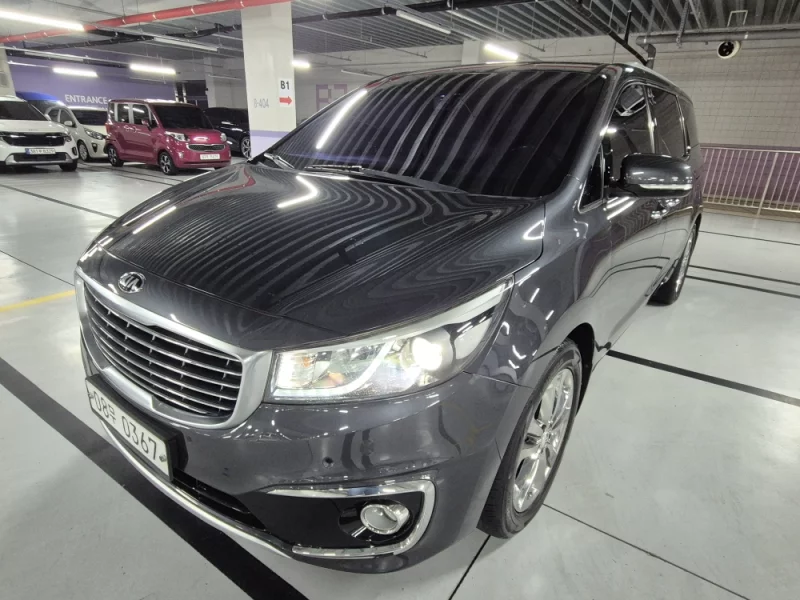 Kia Carnival