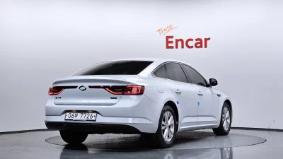 Renault SM6