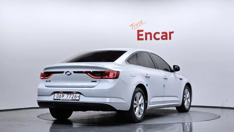Renault SM6