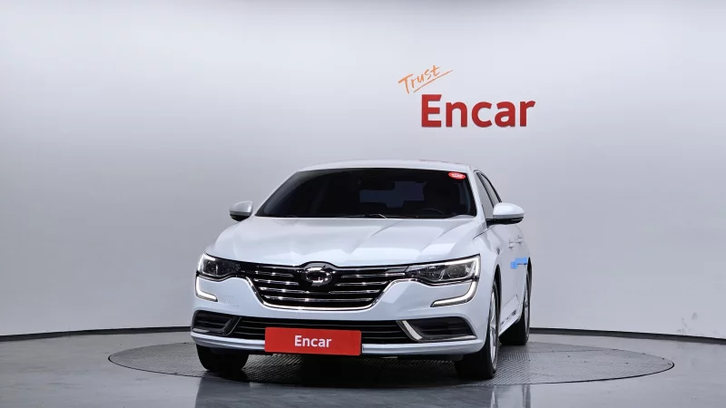 Renault SM6