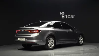 Renault SM6