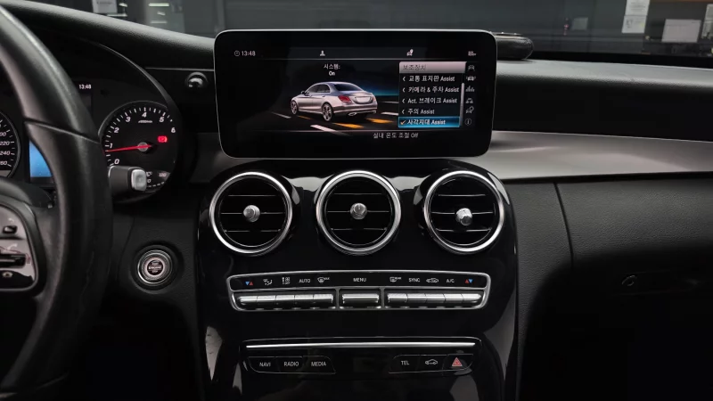Mercedes-Benz C-Class