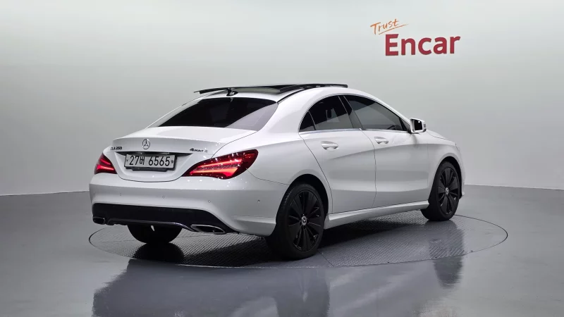 Mercedes-Benz CLA-Class