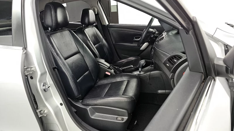 Renault SM3