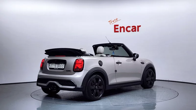 MINI Cooper Convertible