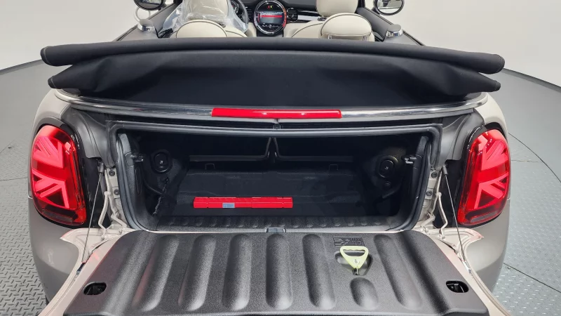 MINI Cooper Convertible