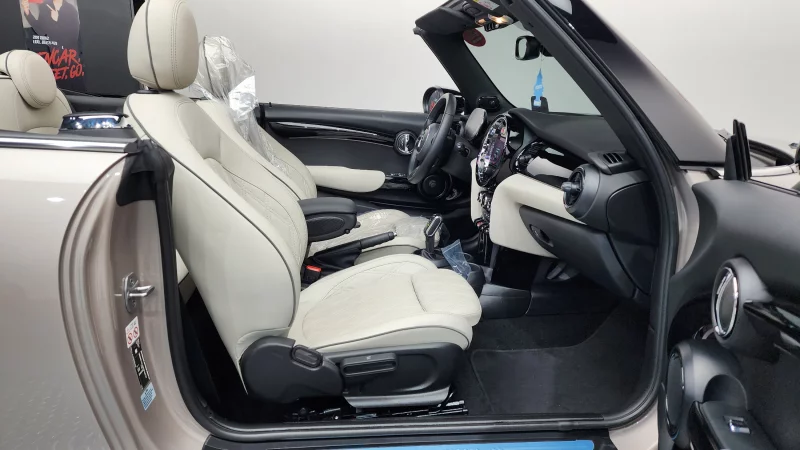 MINI Cooper Convertible