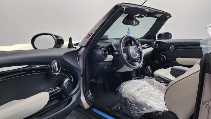 MINI Cooper Convertible