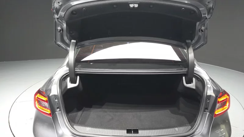 Renault SM6