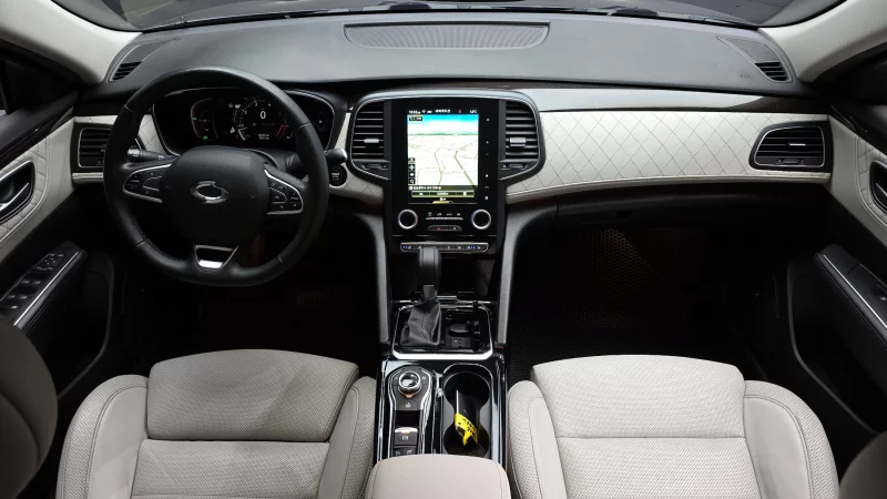 Renault SM6